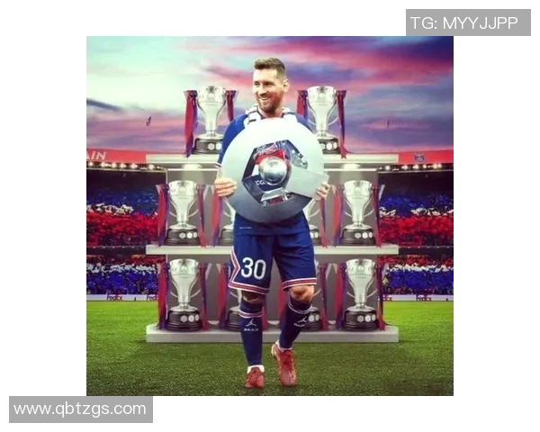 足球明星荣耀时刻捧奖杯的精彩瞬间回顾与背后的奋斗故事